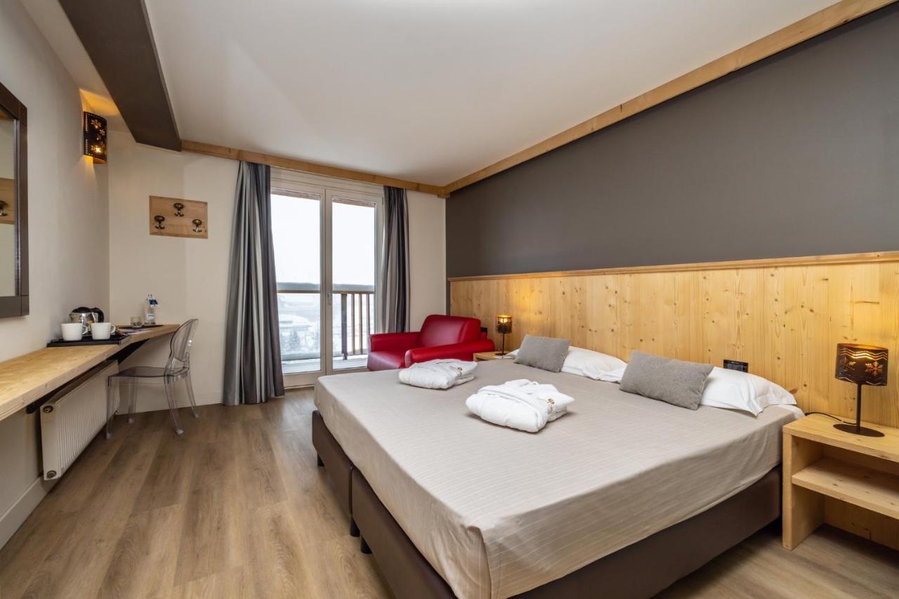 Hotel Piandineve ปัสโซเดลโตนาเล ภายนอก รูปภาพ